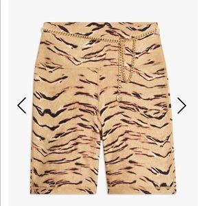 Weworewhat Chain tiger bike shorts, tags still on!